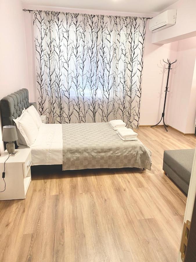 Central Apartment Plovdiv Eksteriør billede