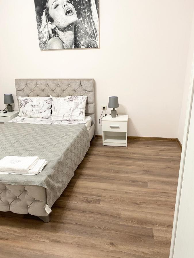 Central Apartment Plovdiv Eksteriør billede